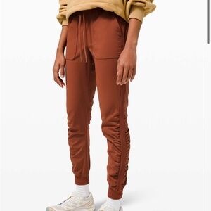 🍋Beyond the Studio Jogger